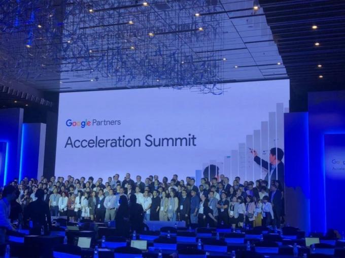 年谷歌亚太区合作伙伴大会参与者合影 van 2019